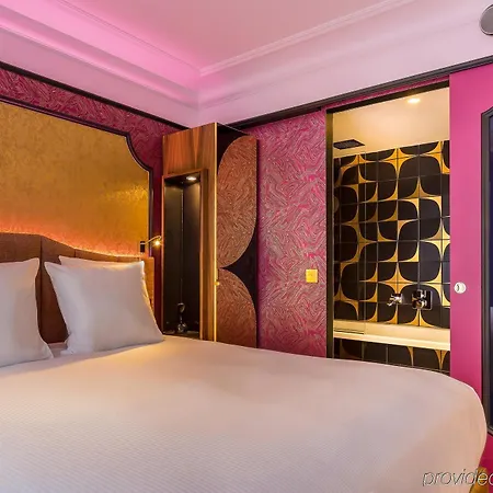 Idol Hotel