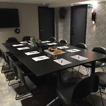 Idol Hotel Paris