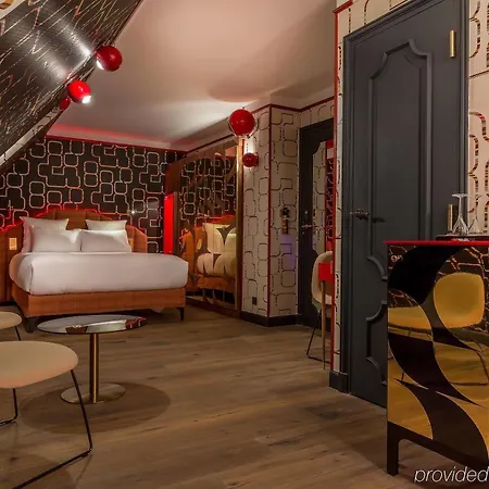 Idol Hotel