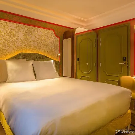 Hotel Idol 4*