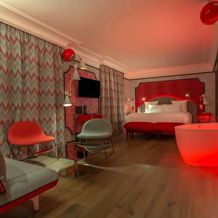 Hotel Idol 4*