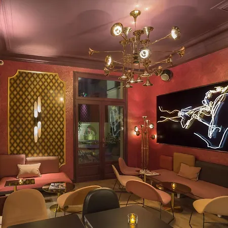 Idol Hotel