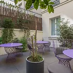 Hotel Idol 4*