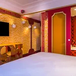 Idol Hotel