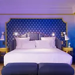 Hotel Idol