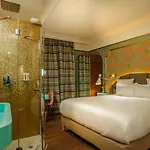 Hotel Idol 4*