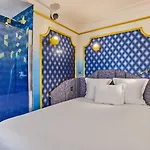 Idol Hotel 4*