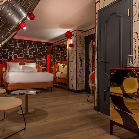 Idol Hotel