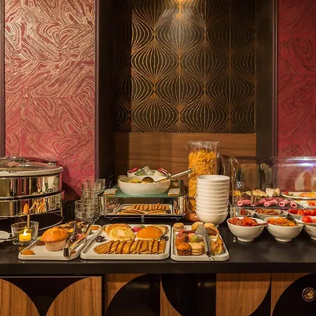 Idol Hotel Parigi