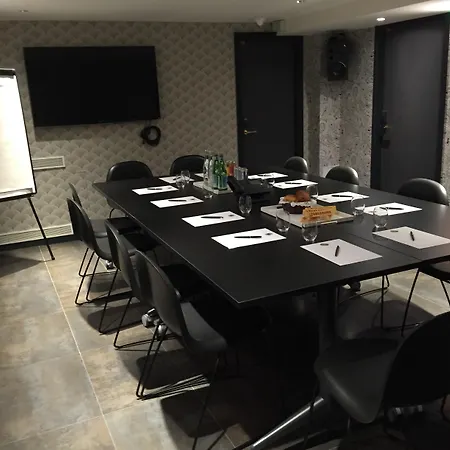 فندق آيدول باريس